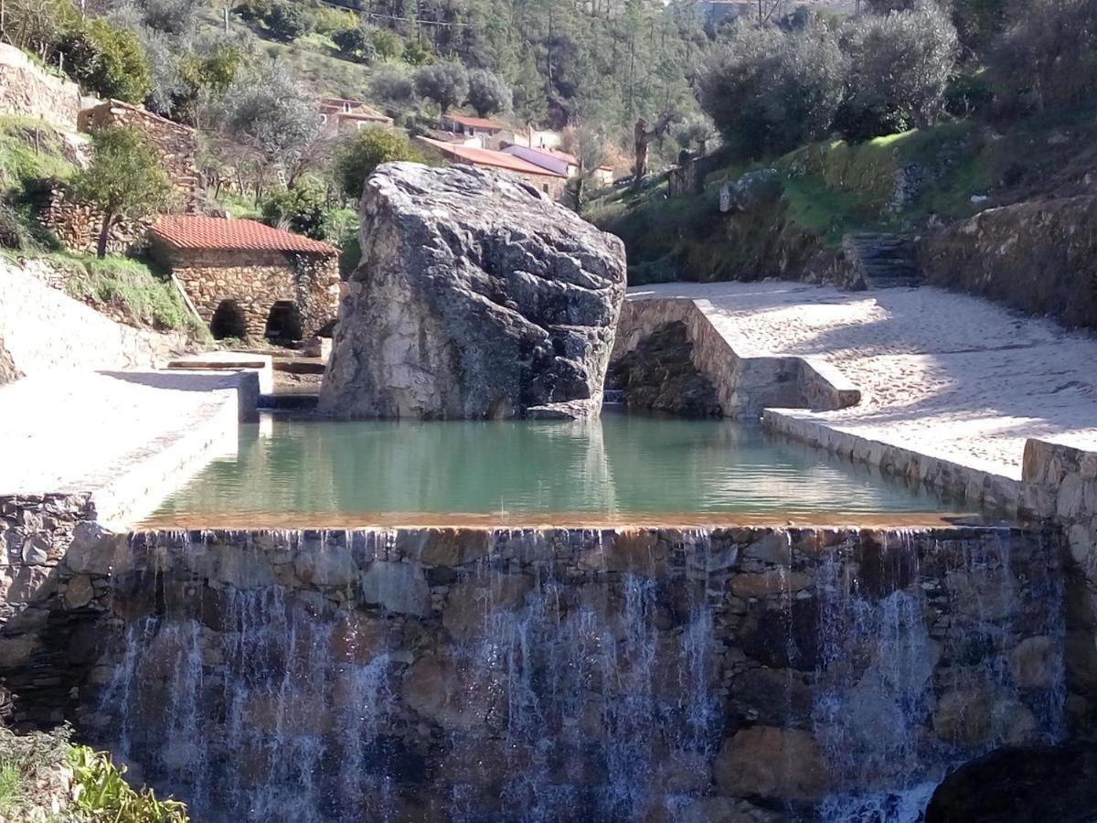Sobreira Formosa O Palheiro - Vista Panoramica E Jacuzziゲストハウス エクステリア 写真