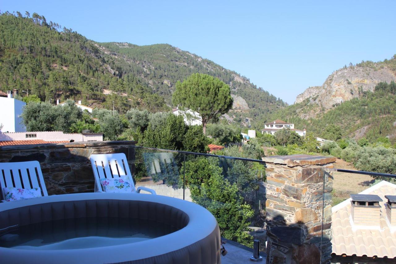 Sobreira Formosa O Palheiro - Vista Panoramica E Jacuzziゲストハウス エクステリア 写真