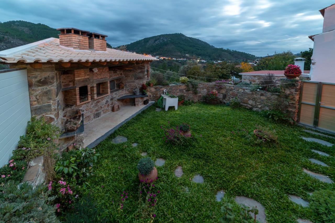 Sobreira Formosa O Palheiro - Vista Panoramica E Jacuzziゲストハウス エクステリア 写真