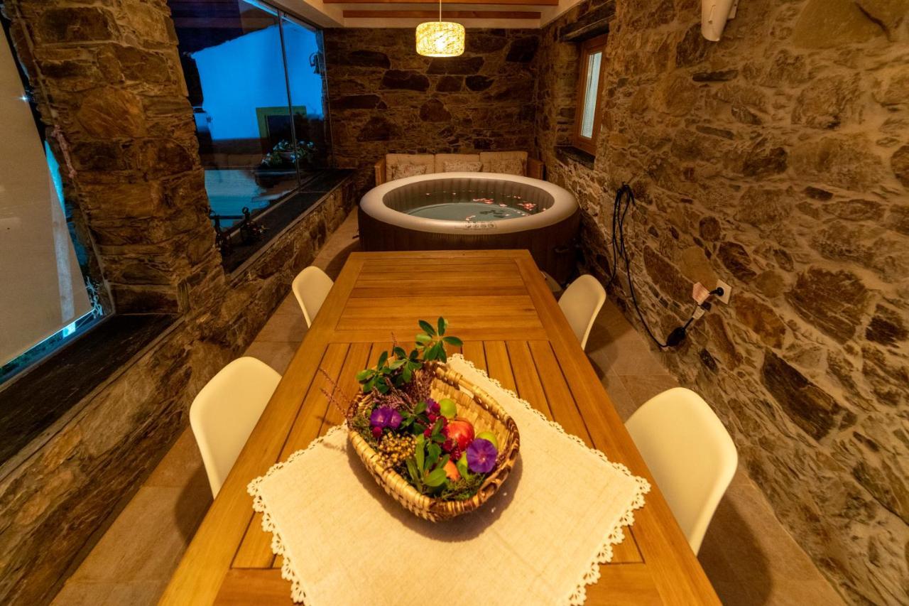 Sobreira Formosa O Palheiro - Vista Panoramica E Jacuzziゲストハウス エクステリア 写真