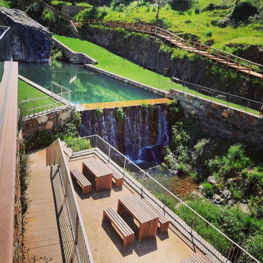 Sobreira Formosa O Palheiro - Vista Panoramica E Jacuzziゲストハウス エクステリア 写真